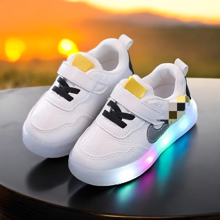 Custom Beautiful Children Flashing Light up Cartoon Caracter Shoes for all occasion girls' kids