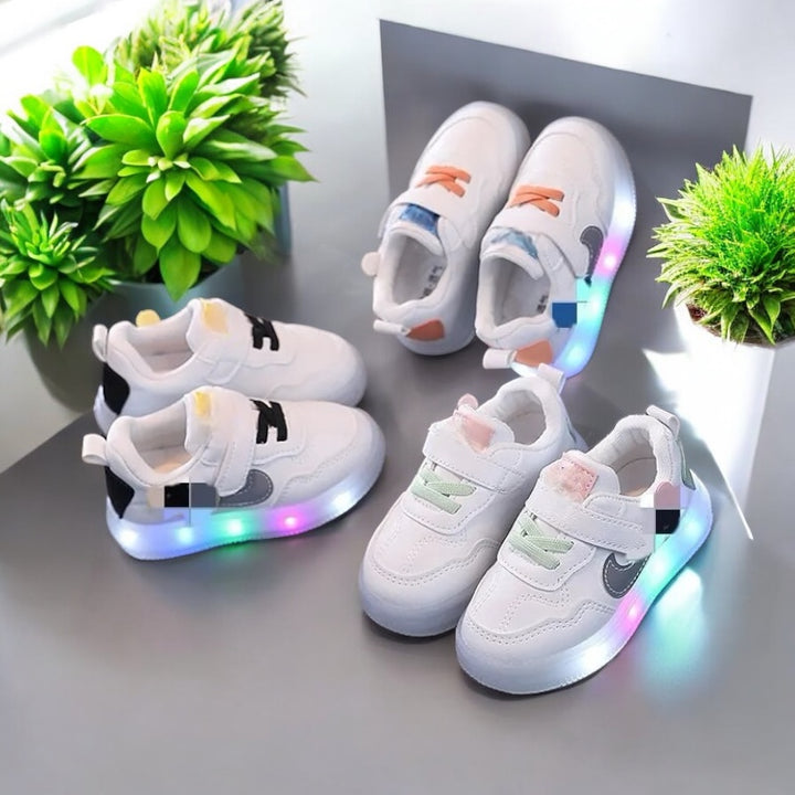 Custom Beautiful Children Flashing Light up Cartoon Caracter Shoes for all occasion girls' kids